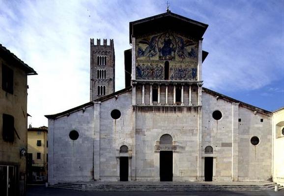 View of the facade with a mosaic designed by Berlinghiero Berlinghieri (fl.1228) (photo) van 