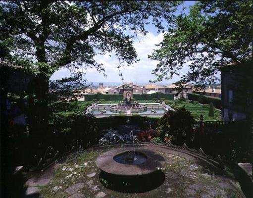 View of the garden and fountains, designed for Cardinal Giovanni Francesco Gambara by Giacamo Vignol van 