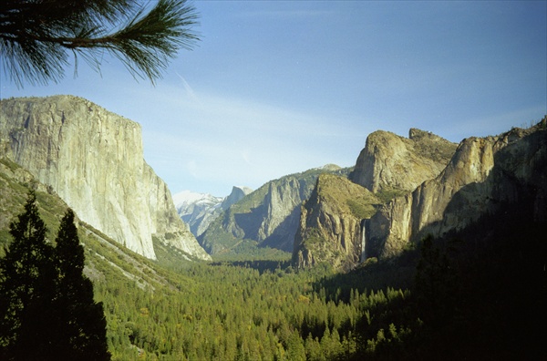 Yosemite, autumn, 2002 (colour photo)  van 