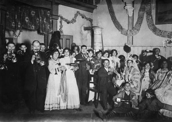 Zigeuner-Hochzeitsgesellschaft um 1920 van 