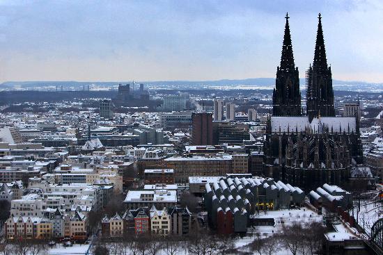 Schnee in Köln van Oliver Berg