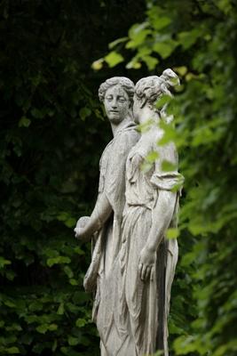 2 Statuen (Wien, Schönbrunn) van Peter Wienerroither
