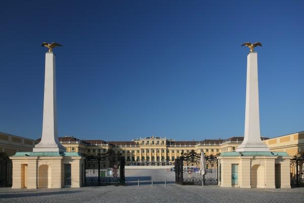 Wien, Schloss Schönbrunn, Eingang van Peter Wienerroither