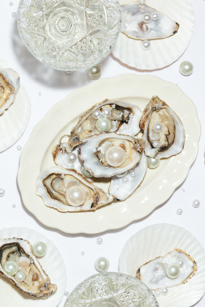 Oysters &amp; Pearls No 03 van Pictufy Studio III