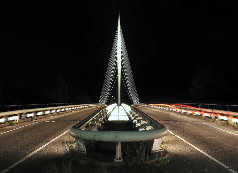 De Harp  In Hoofddorp , werk van Calatrava van Piet Agterhof