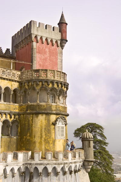 A castle tower (photo)  van Portuguese School