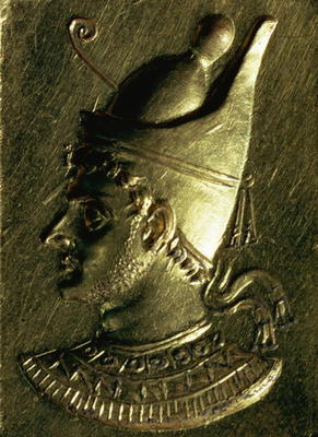 Portrait plaque depicting one of the Ptolemies (gold) van Ptolemaic Period Egyptian