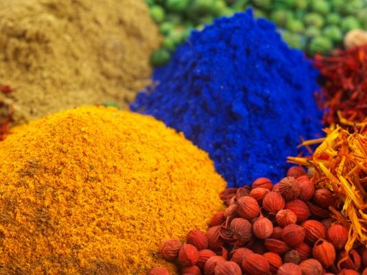 Mixed dyes and spices van Quentin Bargate