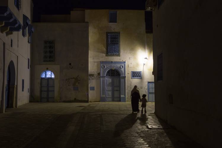 A quiet evening in Kairouan van Rolando Paoletti