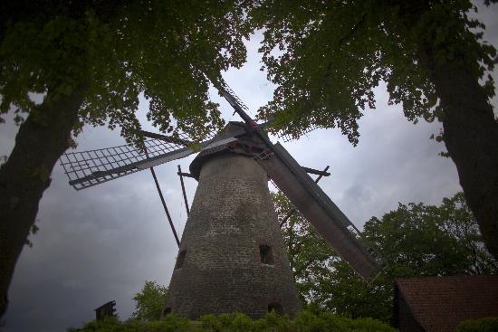 Bergwindmühle in Ochtrup van Rolf Vennenbernd