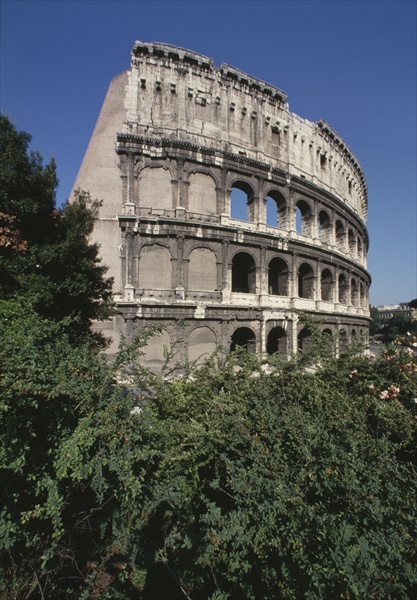 The Colosseum, built 70-80 AD (colour photo)  van Roman