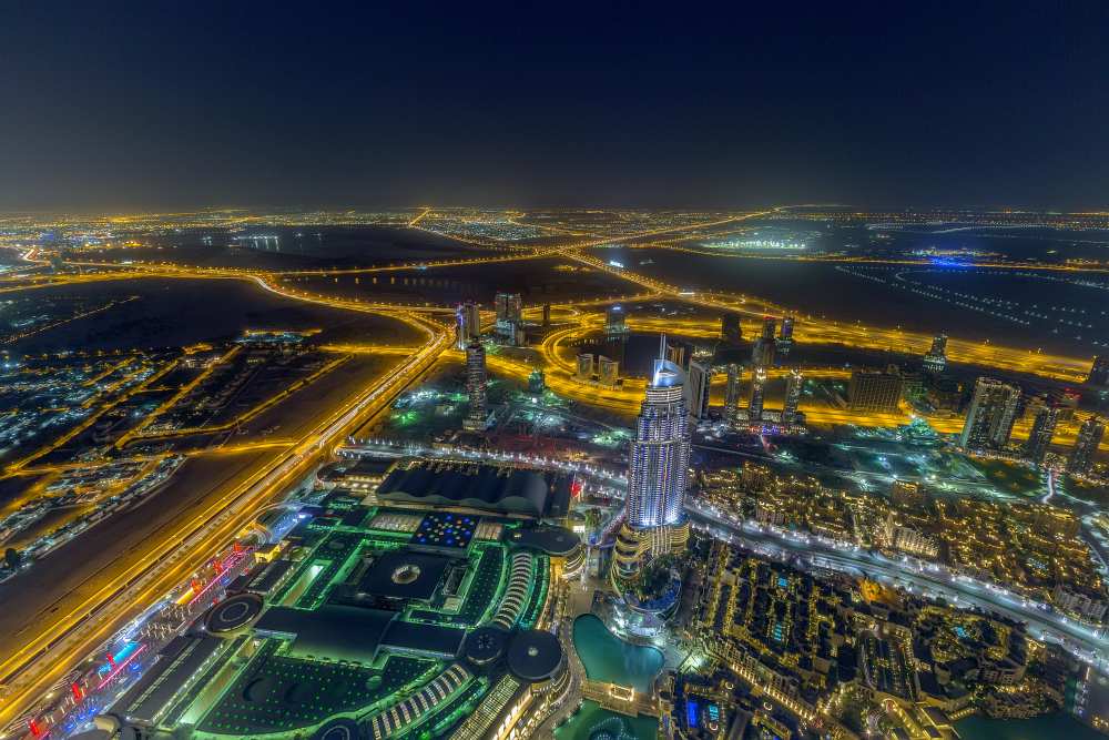 Night Shot at Dubai van Ronni Santoso
