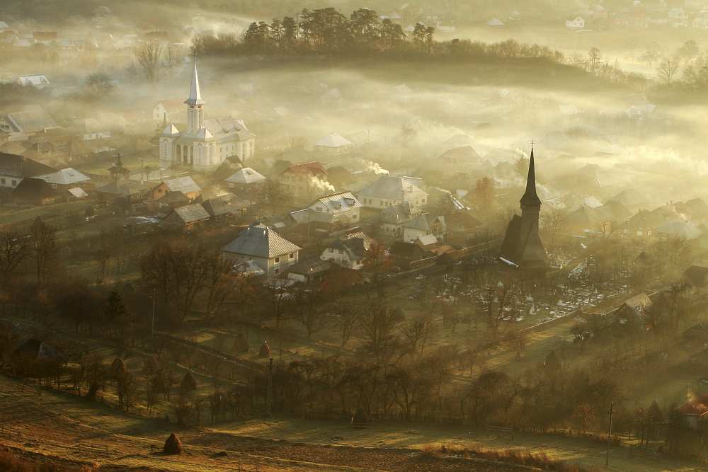 the village born from fog... van S.C.