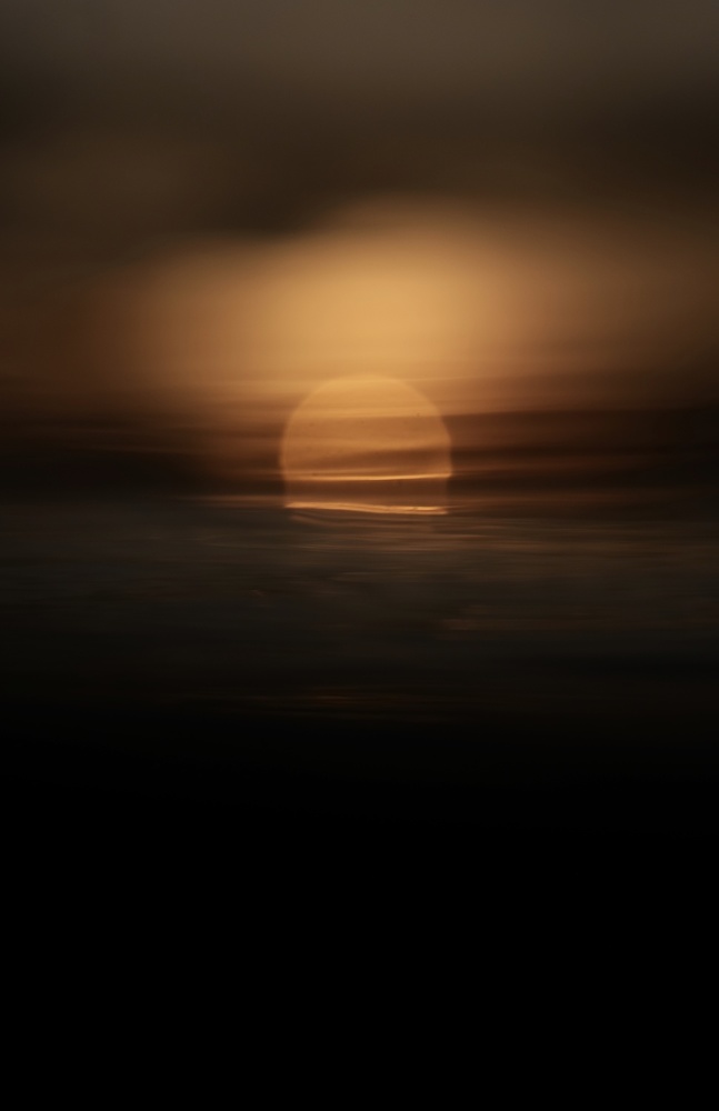 Lagoon sunset van Serge Melesan