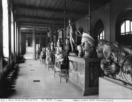 The Greek Room of the Ecole Nationale Superieure des Beaux-Arts van studio Giraudon
