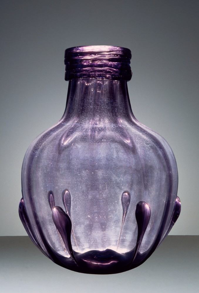 Blown glass vase van Vittorio Zecchin