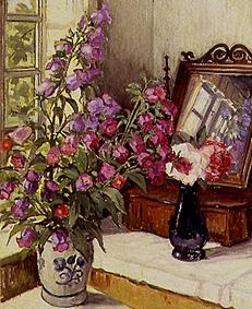 Stillleben mit Fingerhut und Rosen auf einer Frisierkommode van Wilfred Glud