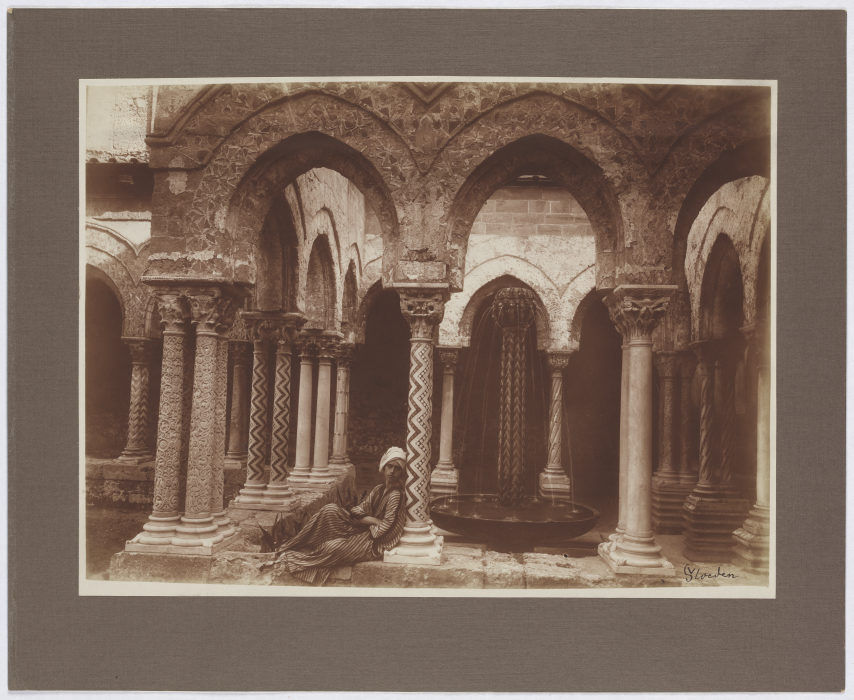 Palermo: Young man in Arab costume in the cloister of Monreale van Wilhelm von Gloeden