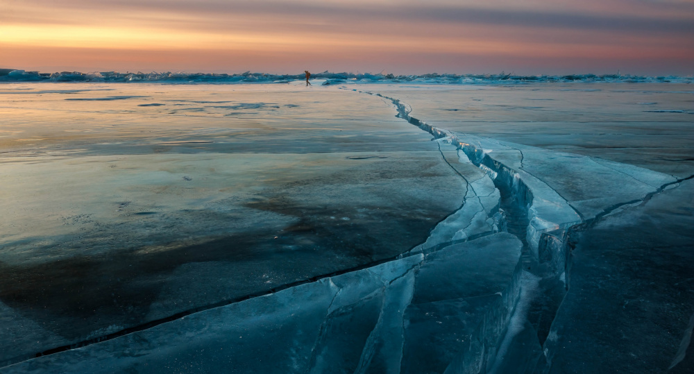 The crack in the ice van Wim Denijs