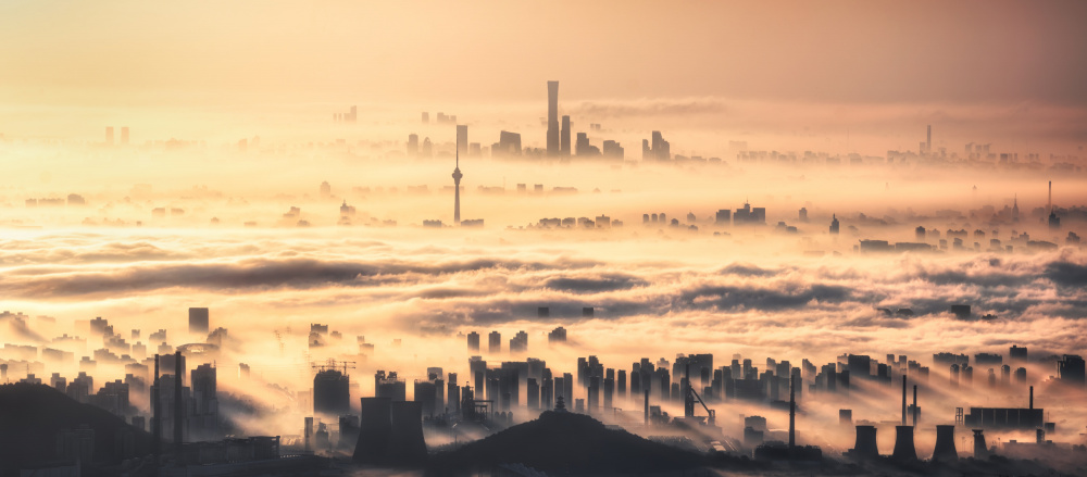 The Sea of Clouds and Sunrise in Beijing van Yuan Cui