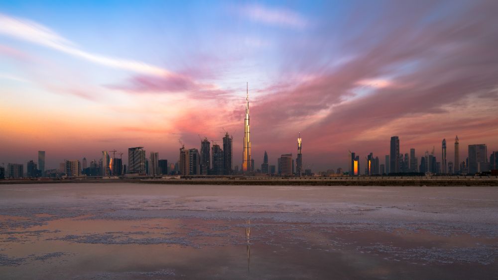 Dubai Skyline van zohaib anjum